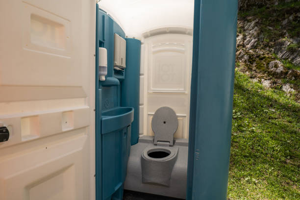 Porta potty delivery and setup in Ardmore, AL